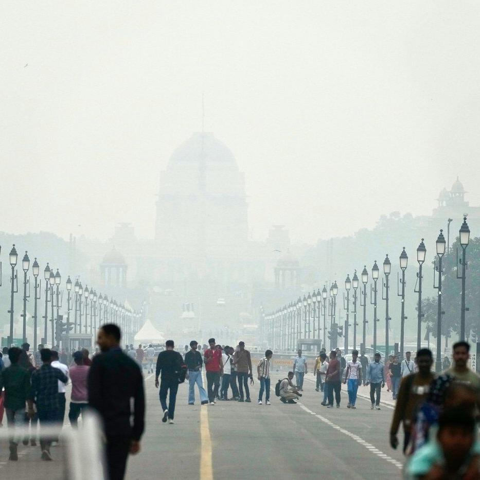 India conducts cloud-seeding trial to clear New Delhi's smog
